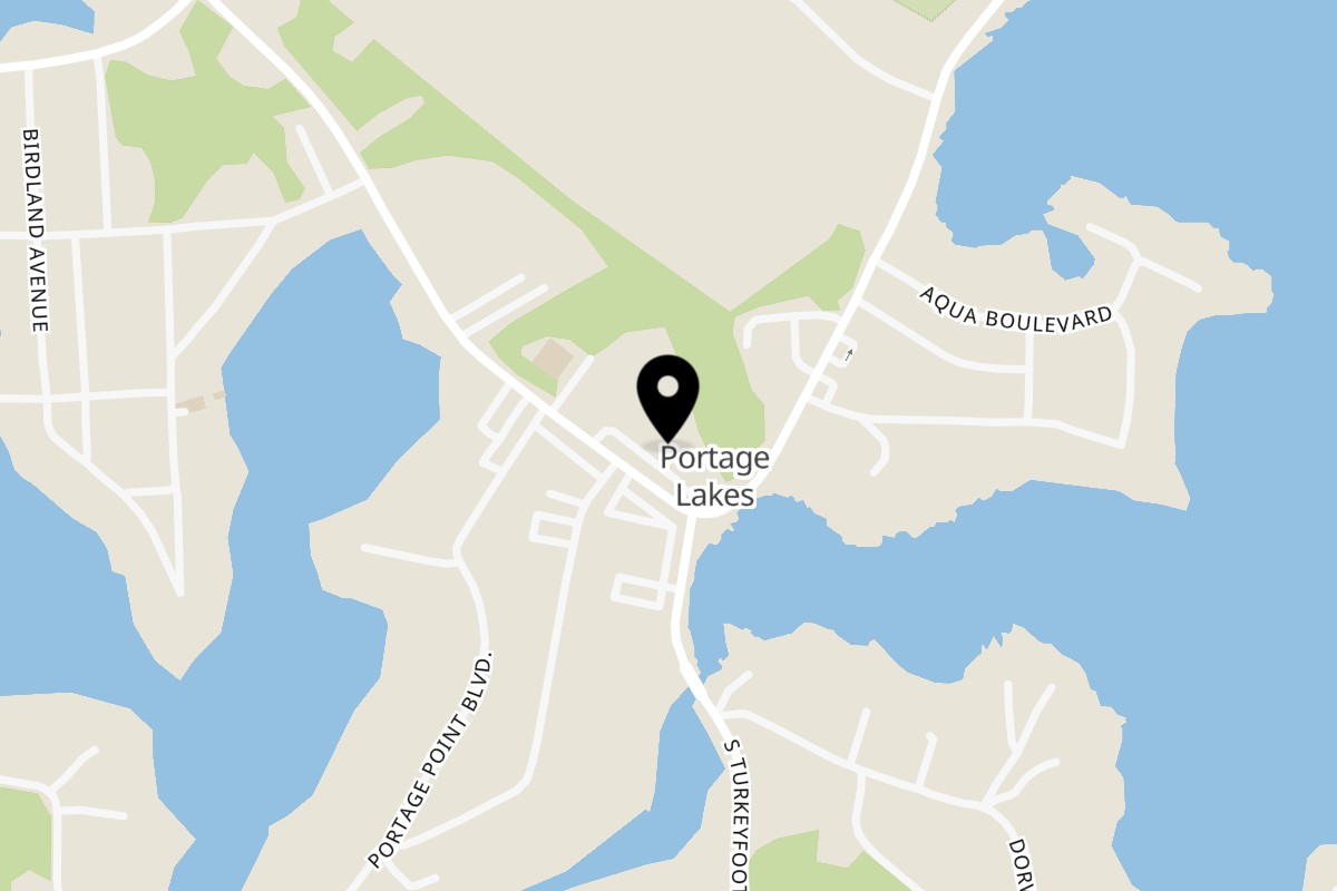 Map showing the location of Molly Brown's Portage Lakes on 493 Portage Lakes Drive in Akron